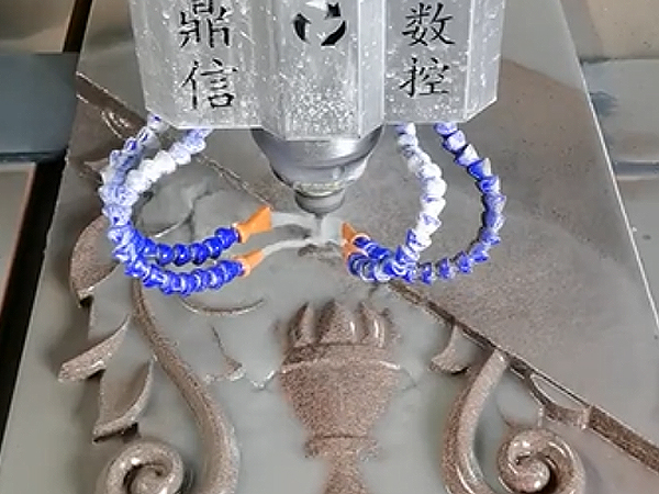 鼓楼贵妃红花瓶浮雕